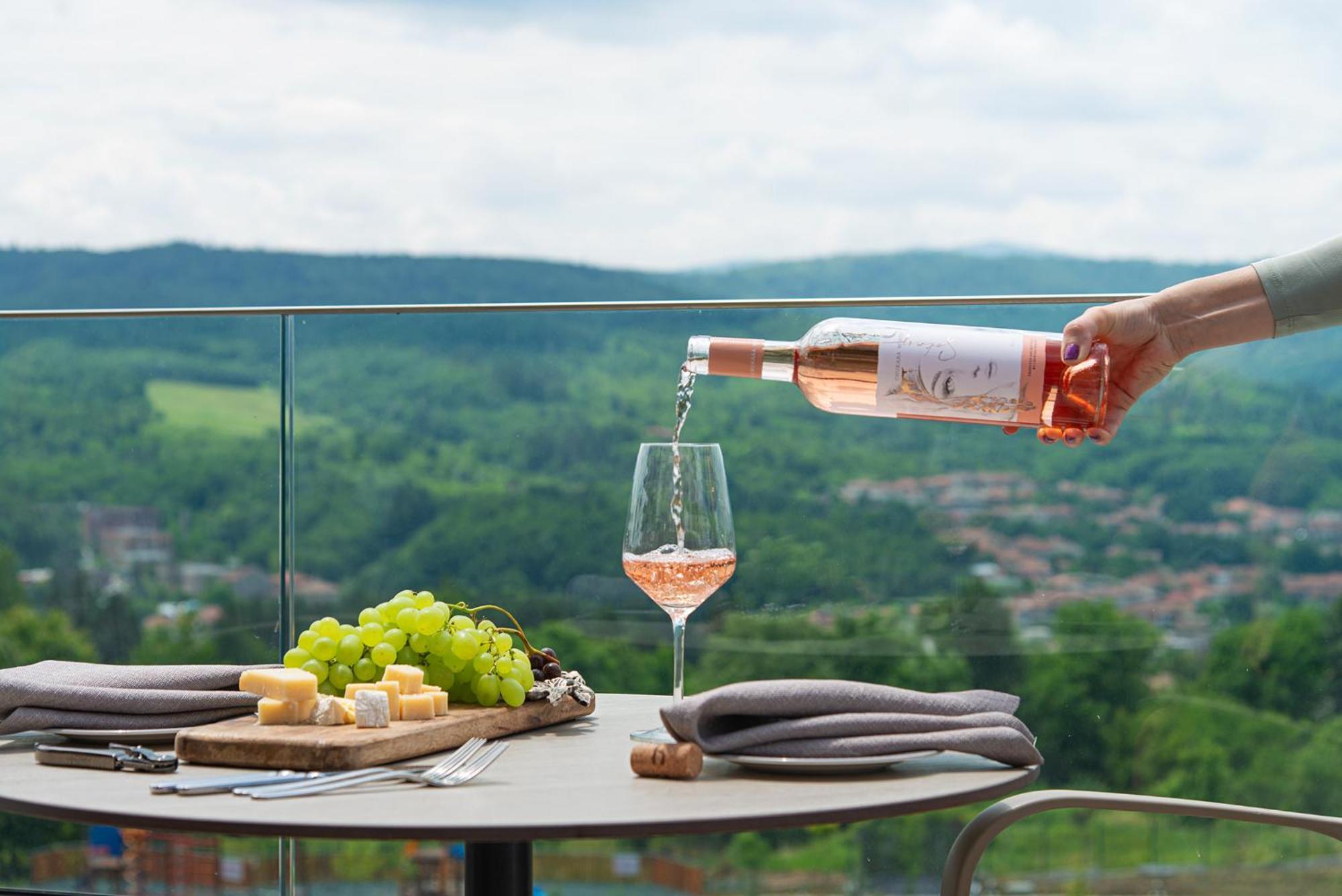 Wine & Spa Hotel Chukara 特里亚夫纳 外观 照片